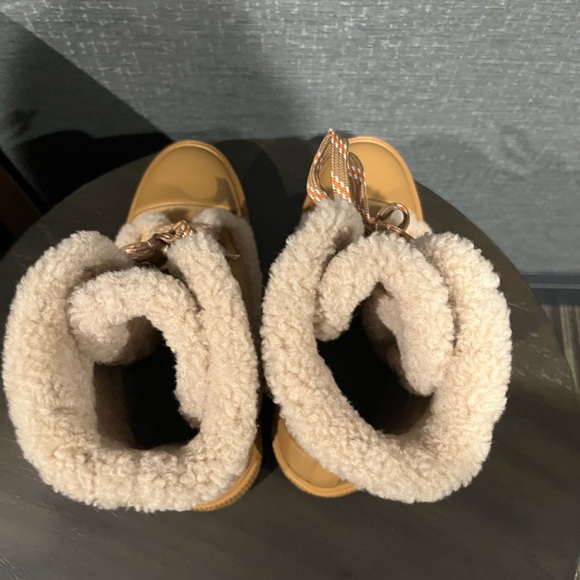 NIB Hermes Fresh Shearling Women’s Ankle Boot Miel Beige Tan US 8 - Picture 10 of 15